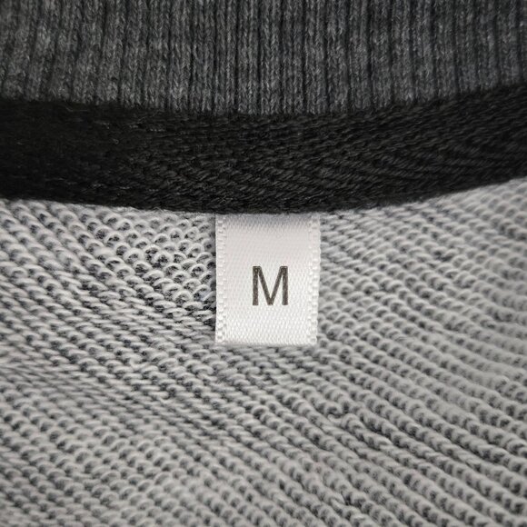 NWOT Gray "Oh Come Let Us Adore Him" Christmas Tree Graphic Sweatshirt - Medium - Picture 4 of 6